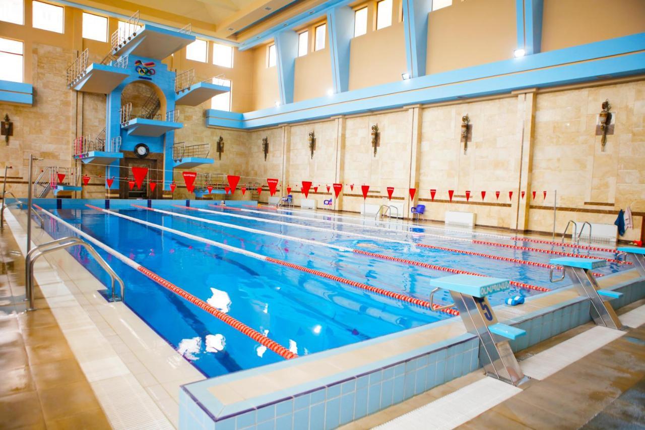 Olympavan Hotel Єреван Екстер'єр фото