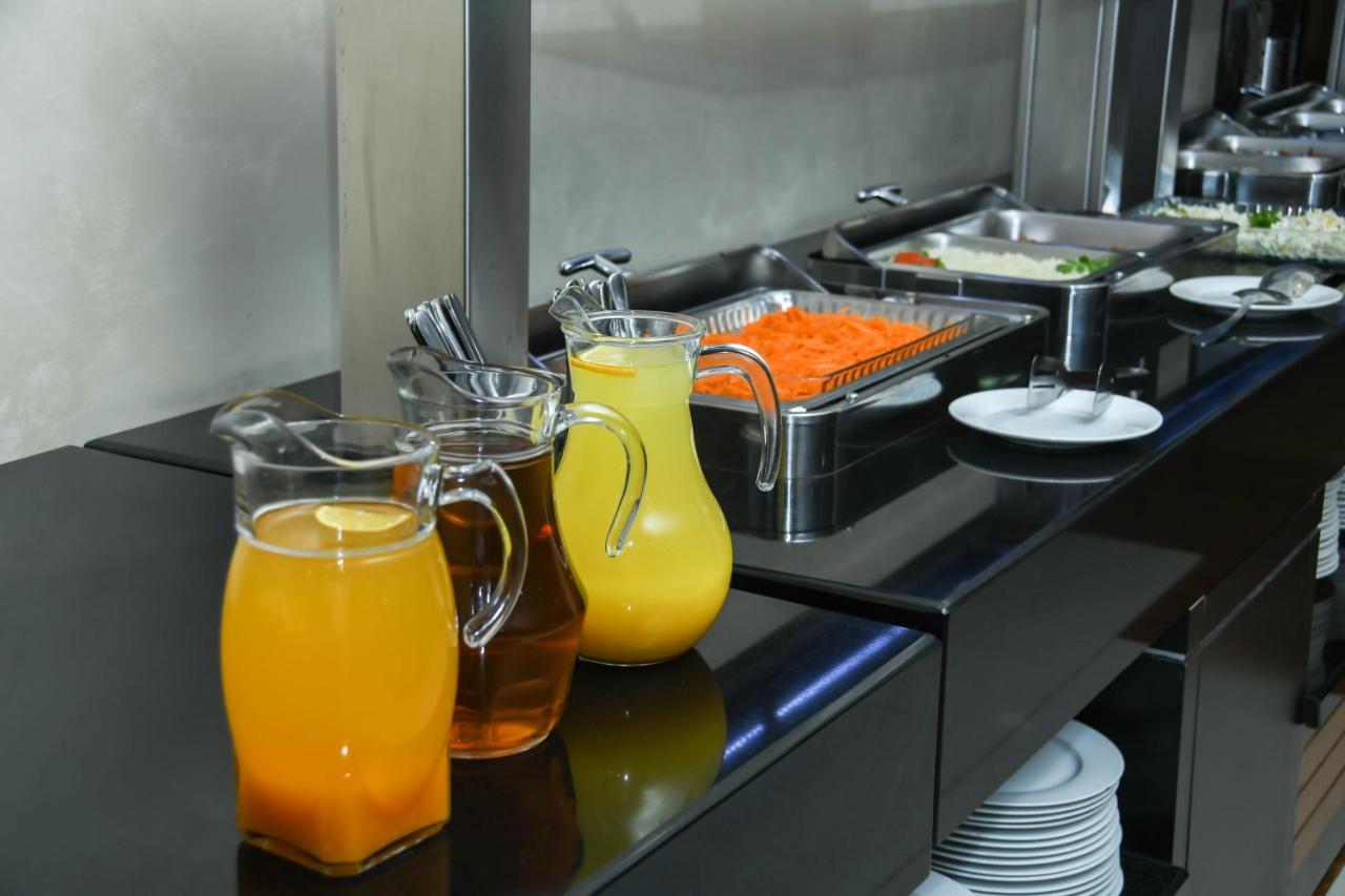 Olympavan Hotel Єреван Екстер'єр фото