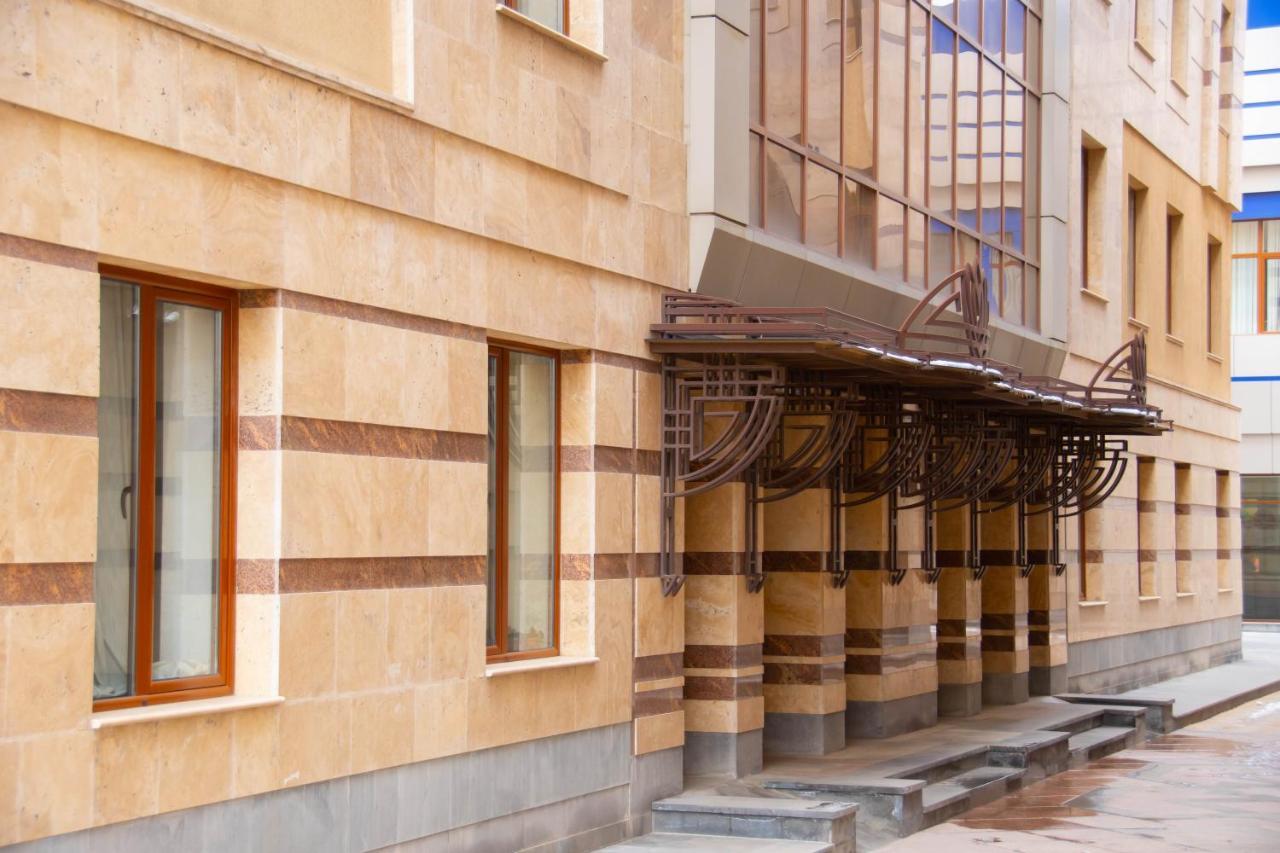 Olympavan Hotel Єреван Екстер'єр фото