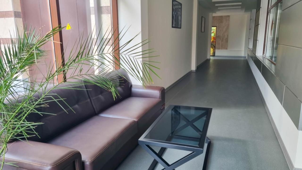 Olympavan Hotel Єреван Екстер'єр фото