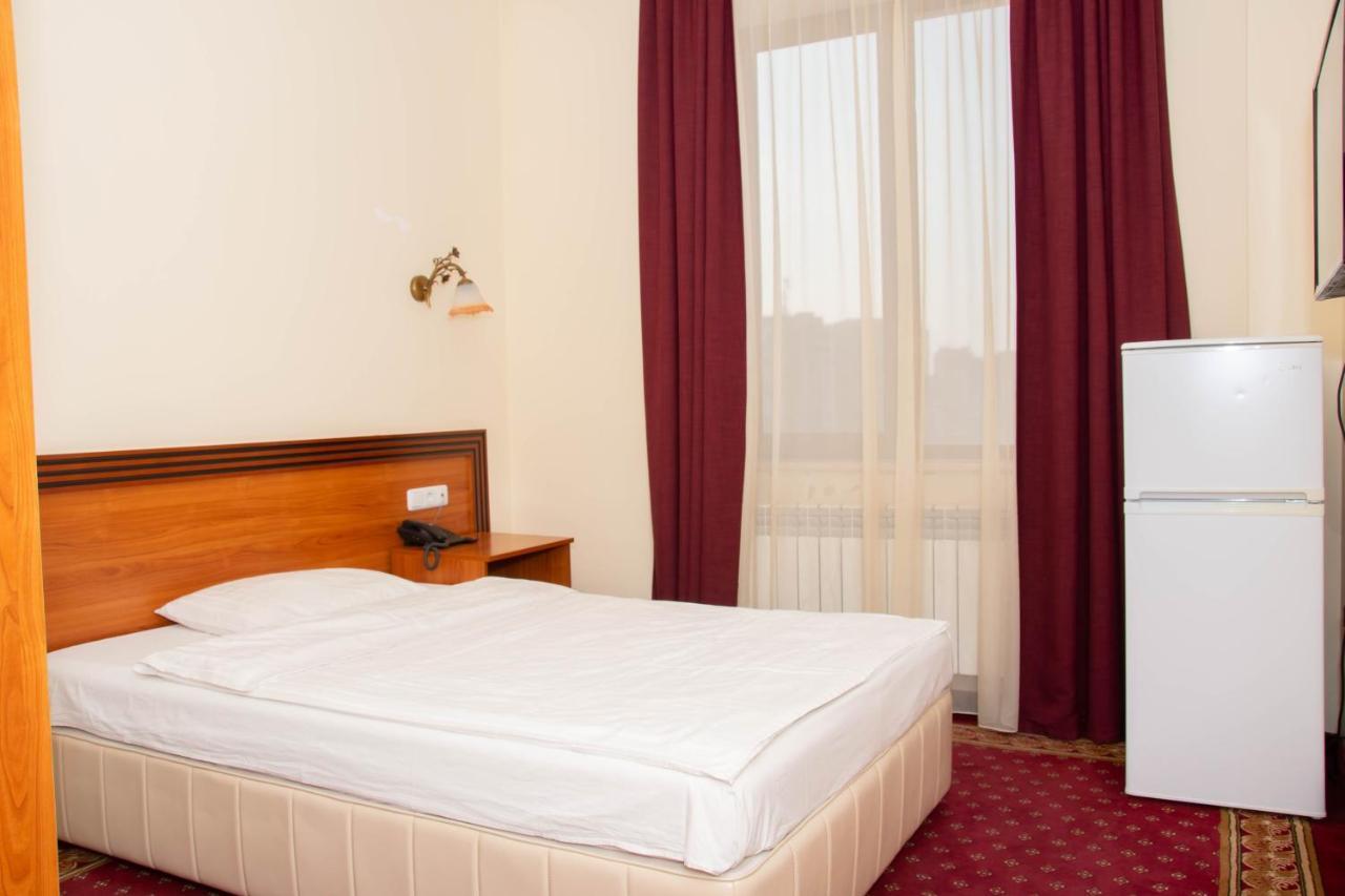 Olympavan Hotel Єреван Екстер'єр фото