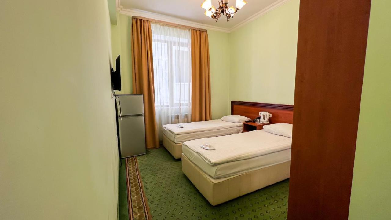 Olympavan Hotel Єреван Екстер'єр фото